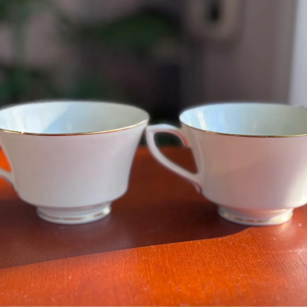Royal Worcester Floral Tea Cups with Gold Trim Hampton Court Vintage Set of 2